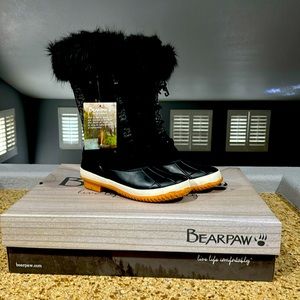 Bearpaw Brand, Black and Grey Winter Boots, Size 6. Brand New Mint Condition.